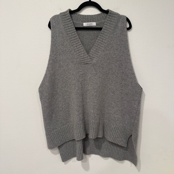 storets Jackets & Blazers - Storets Lyla Oversized V-Neck Asymmetric Hem Knit Vest S/M